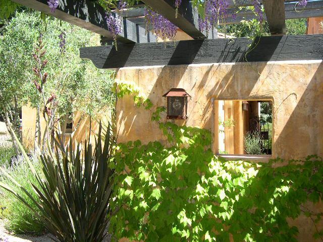 Picture of Gardens of the Wine Country built this garden arbor. - Gardens of the Wine Country Inc.