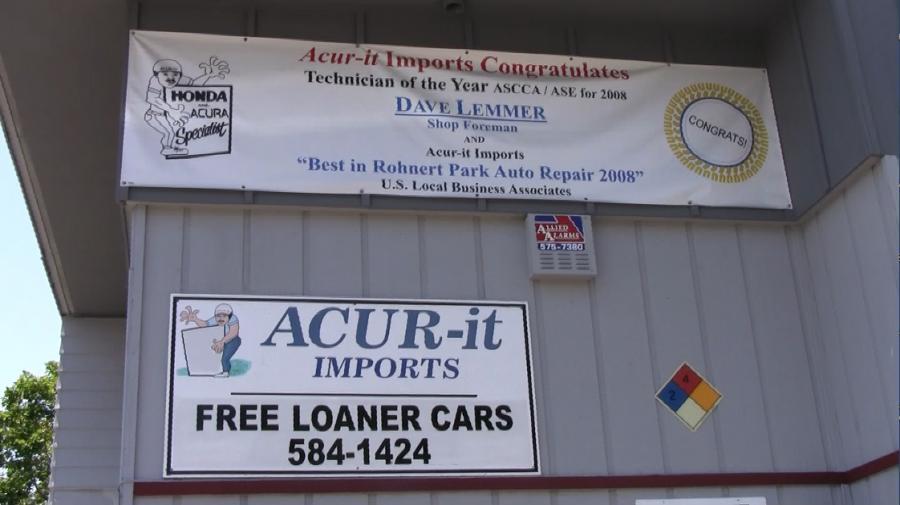 Picture of Shop Foreman David Lemmer is a former ASCCA/ASE Technician of the Year and he teaches automotive classes at the local college. - Acur-it Auto Repair