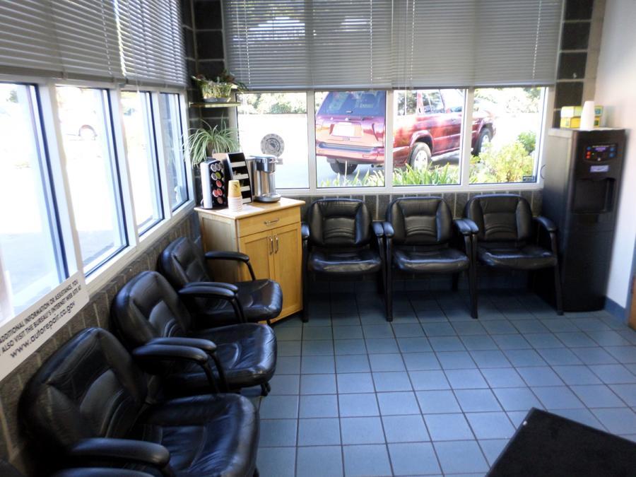 Picture of Letcher Brothers Auto Repair provides a comfortable waiting area for its customers. - Letcher Brothers Auto Repair