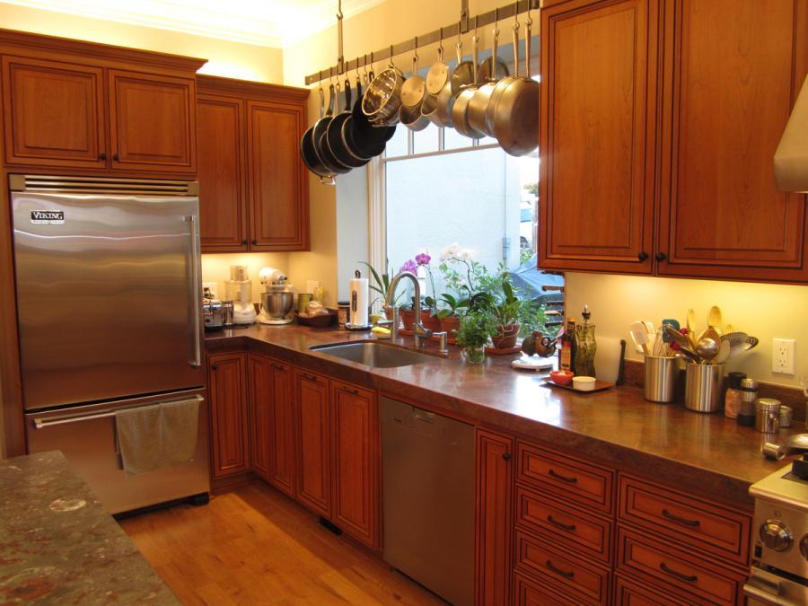 Picture of A recent kitchen cabinet project with raised panel doors and drawers - Century Cabinets