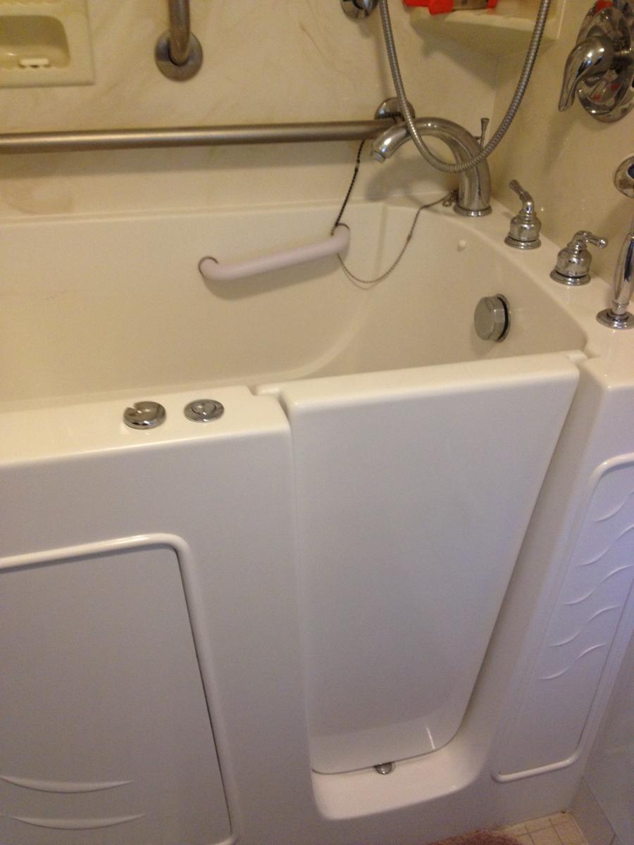 Picture of Savior Plumbing installed this walk-in bathtub in a home in Pleasanton. - Savior Plumbing, Inc.
