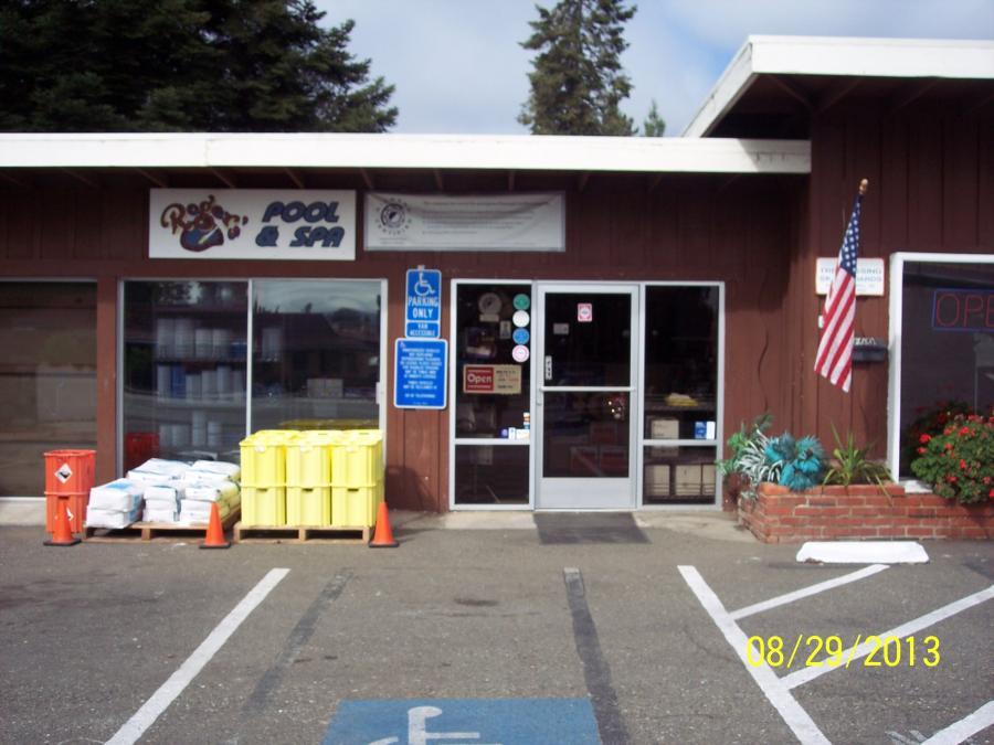 Picture of Roger's Pool & Spa Service Inc.'s retail outlet in Sebastopol carries a variety of pool cleaning supplies and accessories. - Roger's Pool & Spa Service Inc.