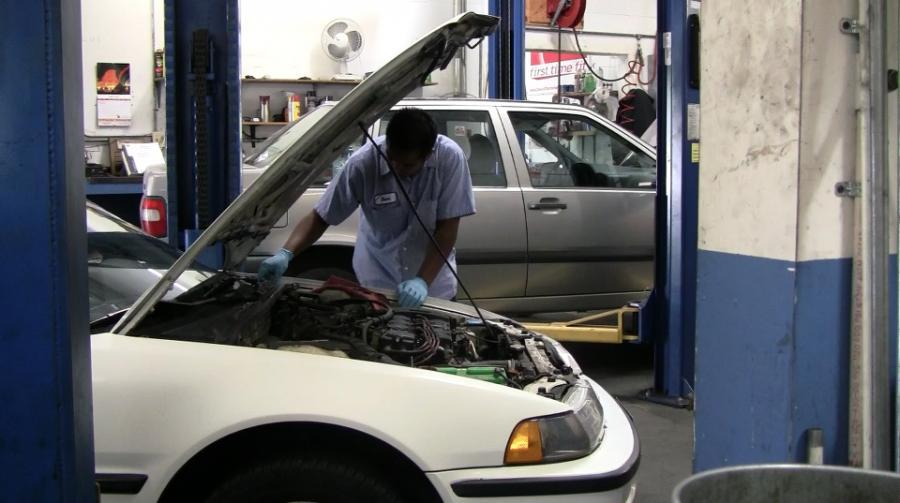 Picture of Acur-it Auto Repair checks fluids lights and tire pressure during every service appointment to ensure safety and visibility. - Acur-it Auto Repair