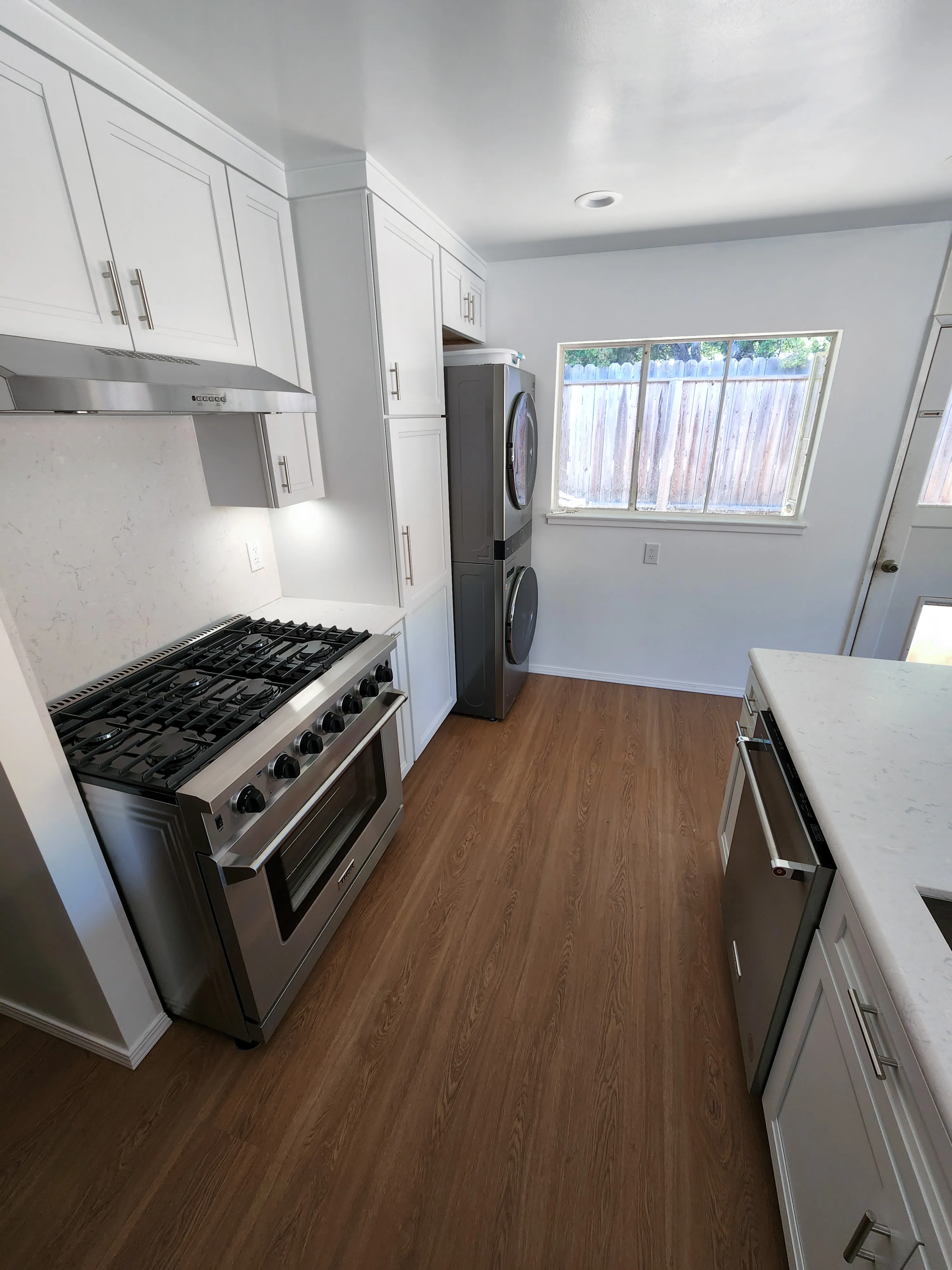 Picture of In a recently completed kitchen renovation, Dahme Construction highlights their dedication to quality outcomes with a sleek, modern design. Their consistent achievement of a Highest in Quality rating ensures spaces are both functional and beautiful. Copyright ©2025 Diamond Certified Resource - Dahme Construction