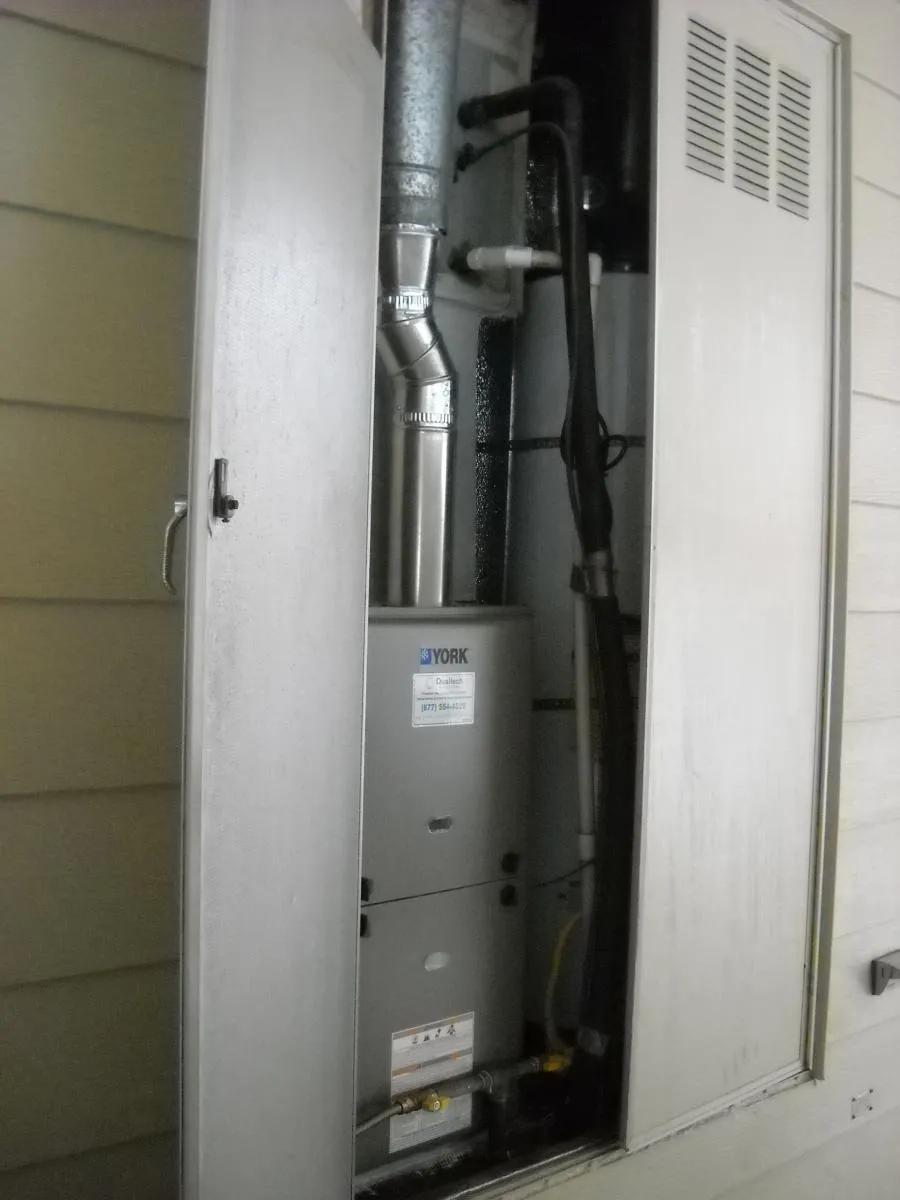 Picture of A neatly installed HVAC system by Qualtech Heating & Cooling, showcasing their commitment to quality outcomes and professional craftsmanship. This system reflects their reputation for high customer satisfaction ratings. Copyright ©2025 Diamond Certified Resource

 - Qualtech Heating & Cooling