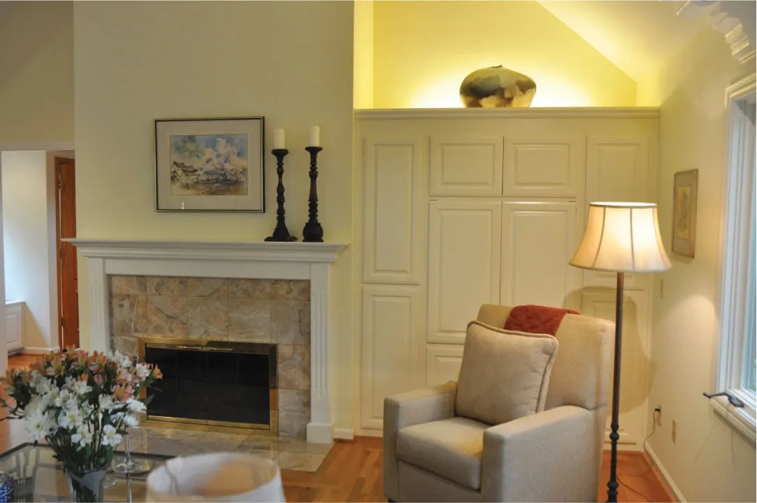 Picture of  In this serene living room, the elegant lighting emphasizes a harmony between traditional and contemporary design, a signature of Stanford Painting, Inc.'s focus on quality outcomes. Copyright ©2025 Diamond Certified Resource.

 - Stanford Painting, Inc.